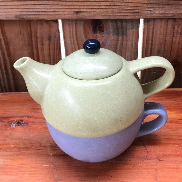 Agatha’s Bester Glazed Ceramic Individual Teapot - Picture 2 of 7